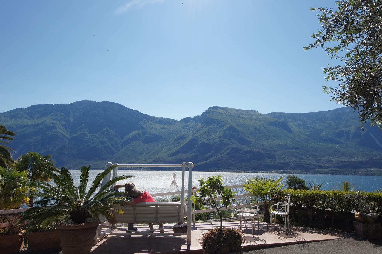 Hotel Riviera Limone sul Garda Exterior foto