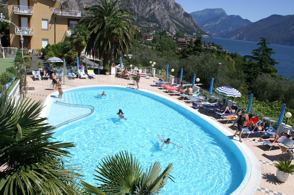 Hotel Riviera Limone sul Garda Exterior foto