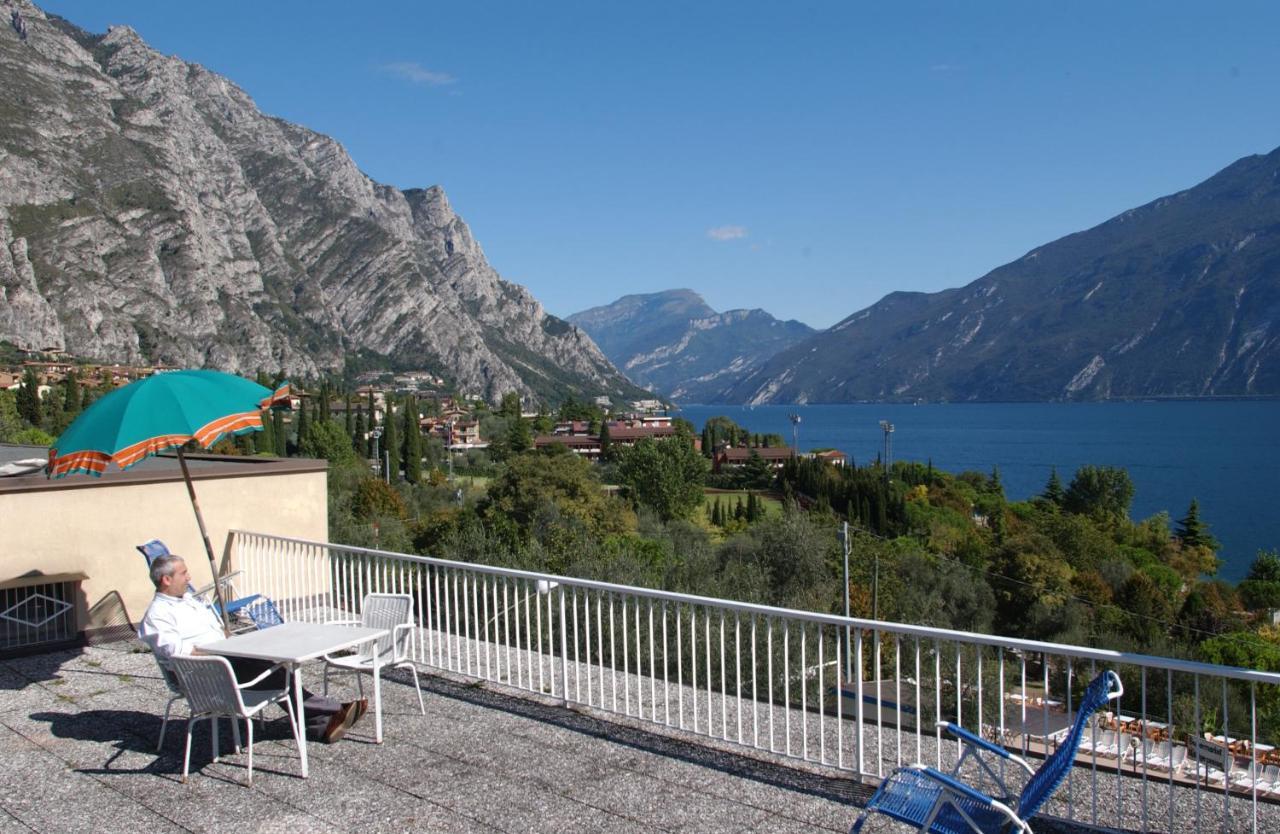 Hotel Riviera Limone sul Garda Exterior foto