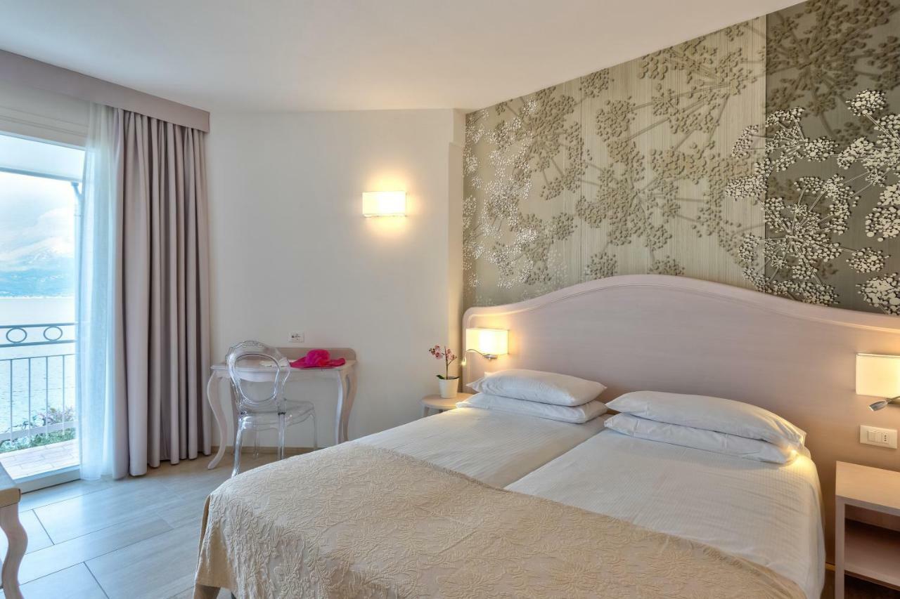 Hotel Riviera Limone sul Garda Exterior foto