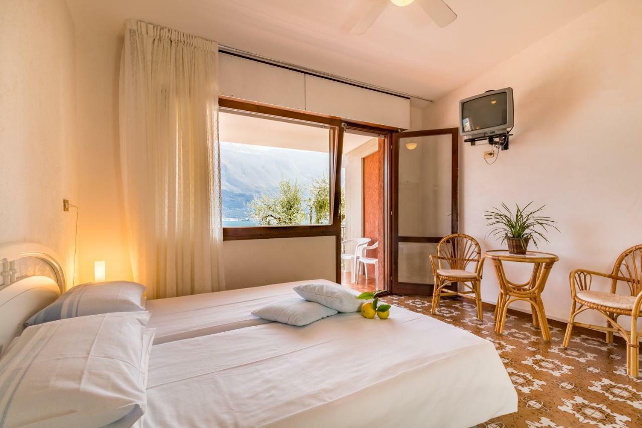 Hotel Riviera Limone sul Garda Exterior foto